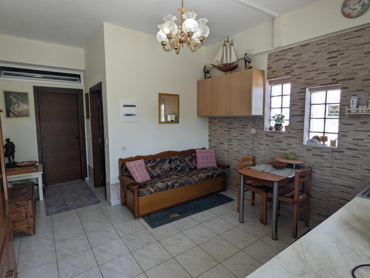 Modern 1-Bedroom With Bbq & Roof Garden Near Beach Сталос Экстерьер фото
